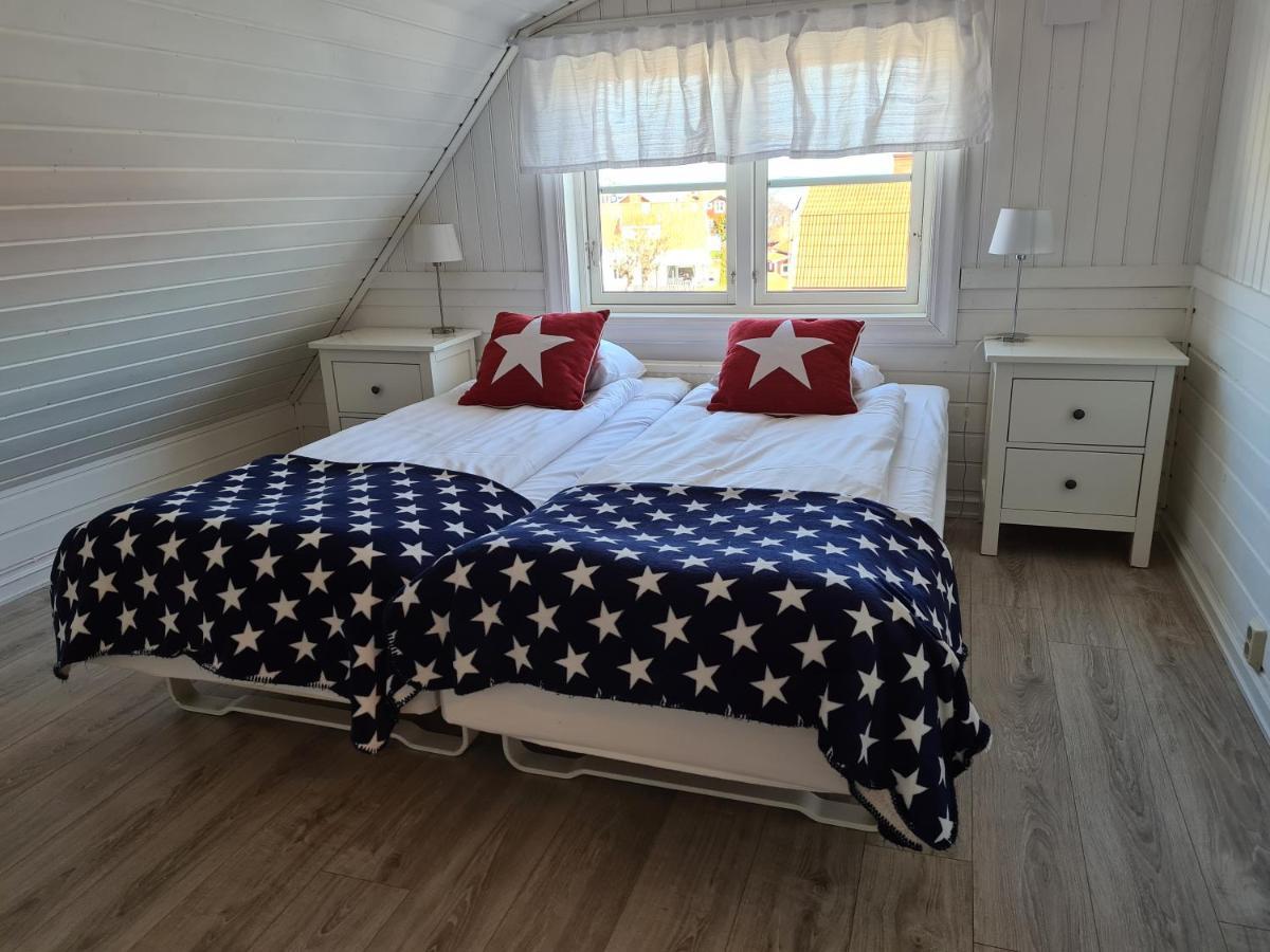 Missionshuset Bed & Breakfast Сандхамн Экстерьер фото